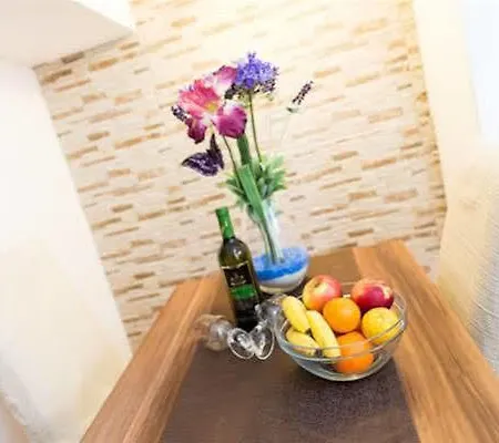 アパルトマン ネヴェ